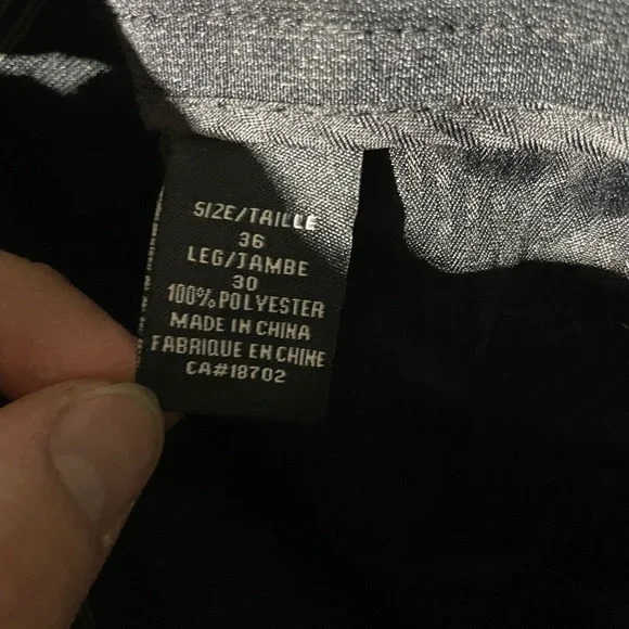 Dockers - Picture 5 of 5